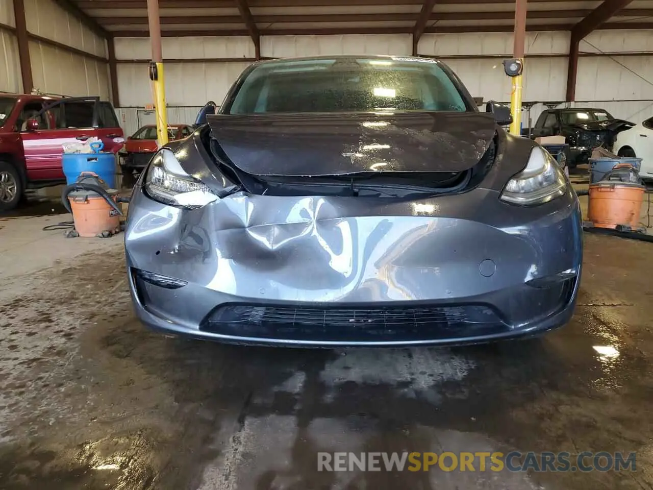 5 Photograph of a damaged car 7SAYGAEE2NF573843 TESLA MODEL Y 2022