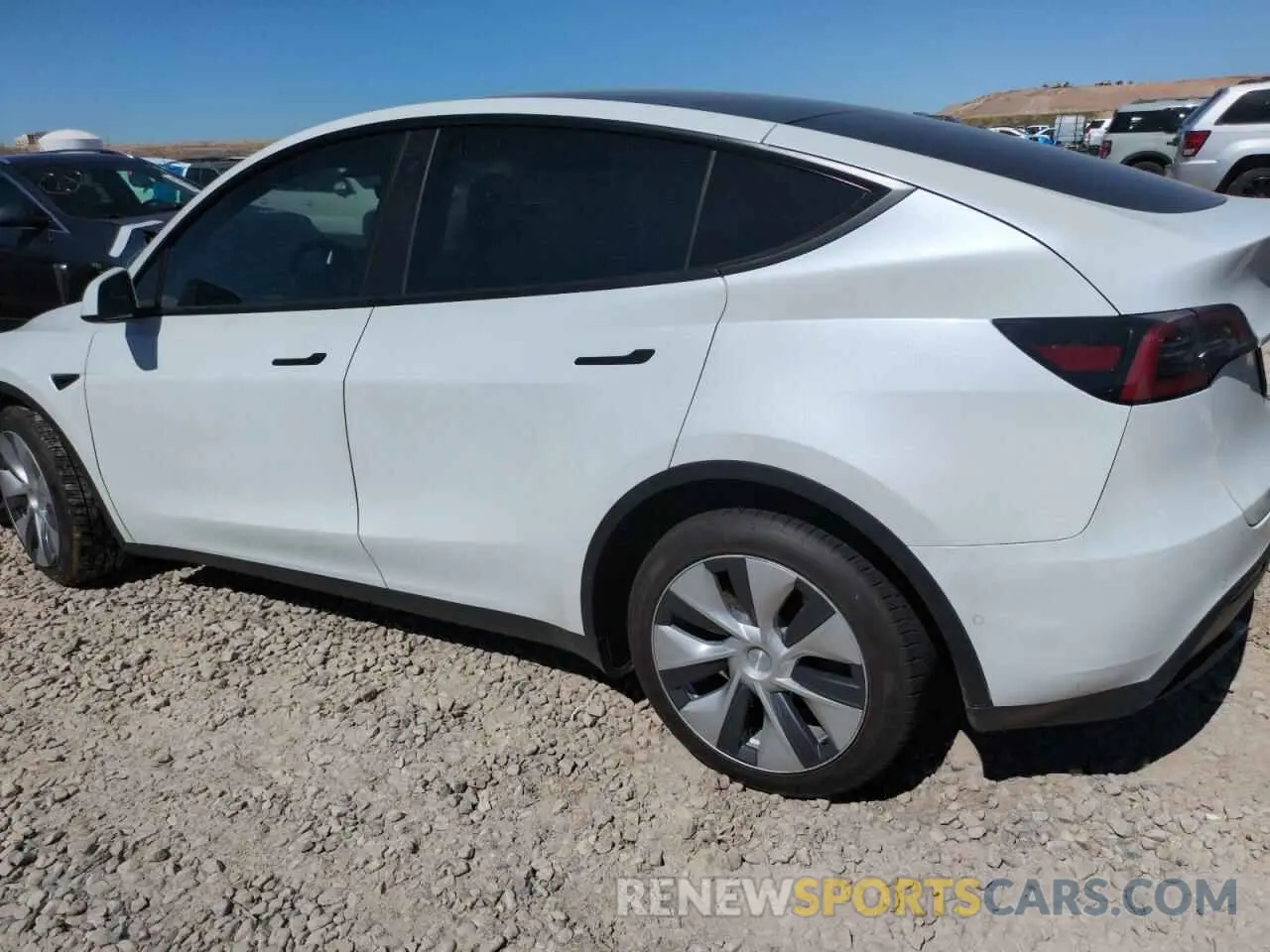 2 Photograph of a damaged car 7SAYGAEE3NF468289 TESLA MODEL Y 2022
