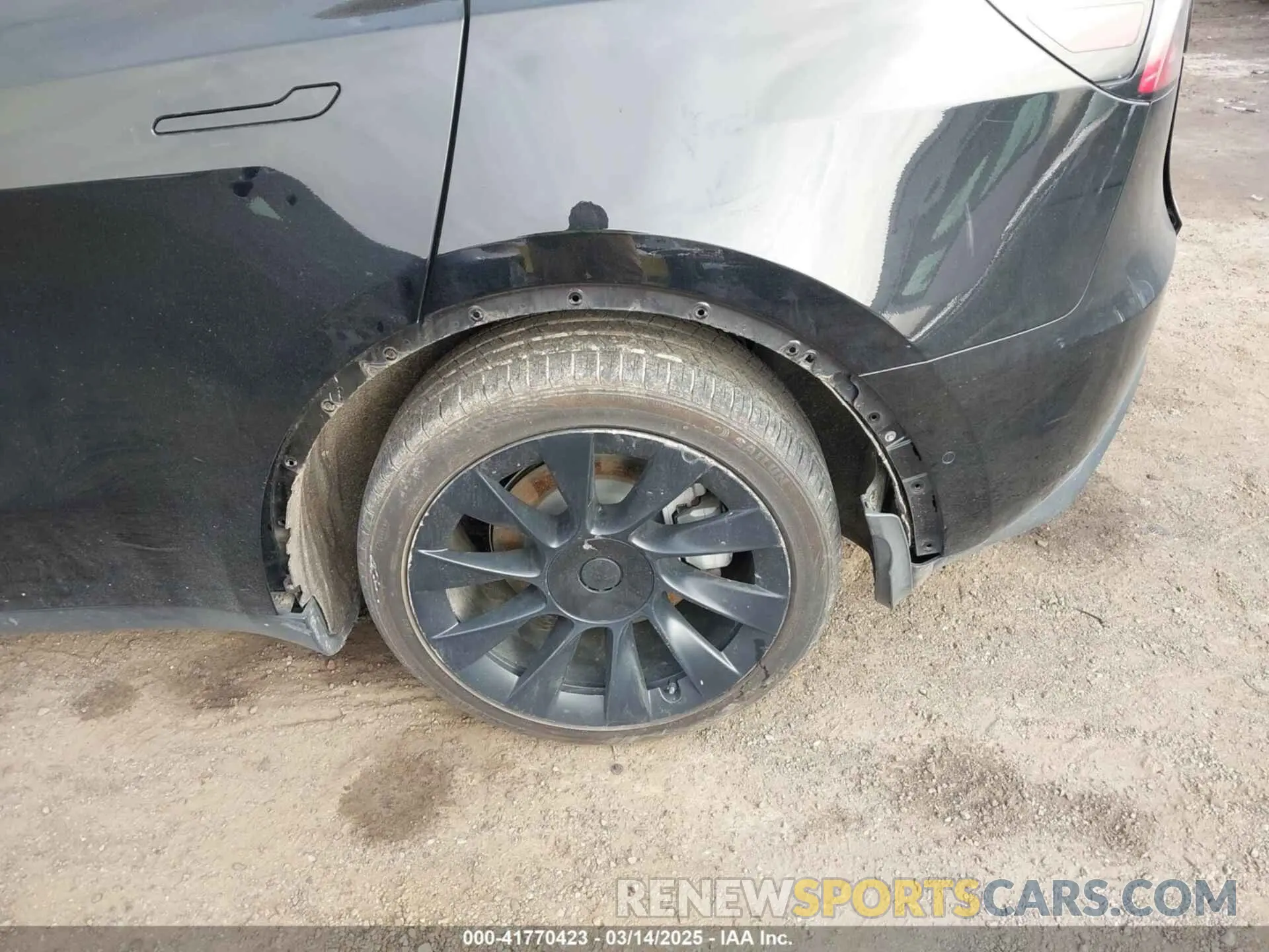 20 Photograph of a damaged car 7SAYGAEE3NF537420 TESLA MODEL Y 2022