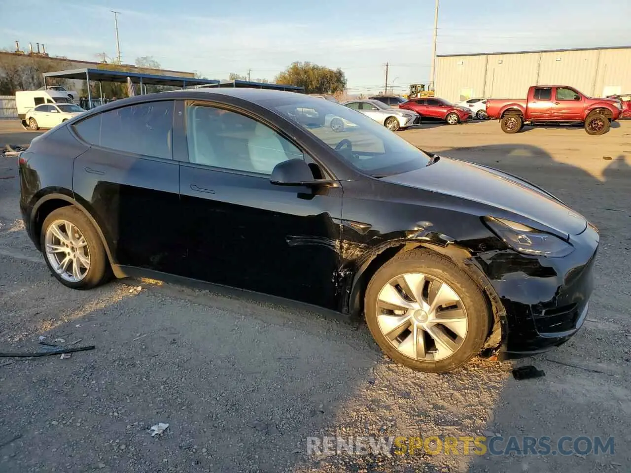4 Photograph of a damaged car 7SAYGAEE3NF542388 TESLA MODEL Y 2022