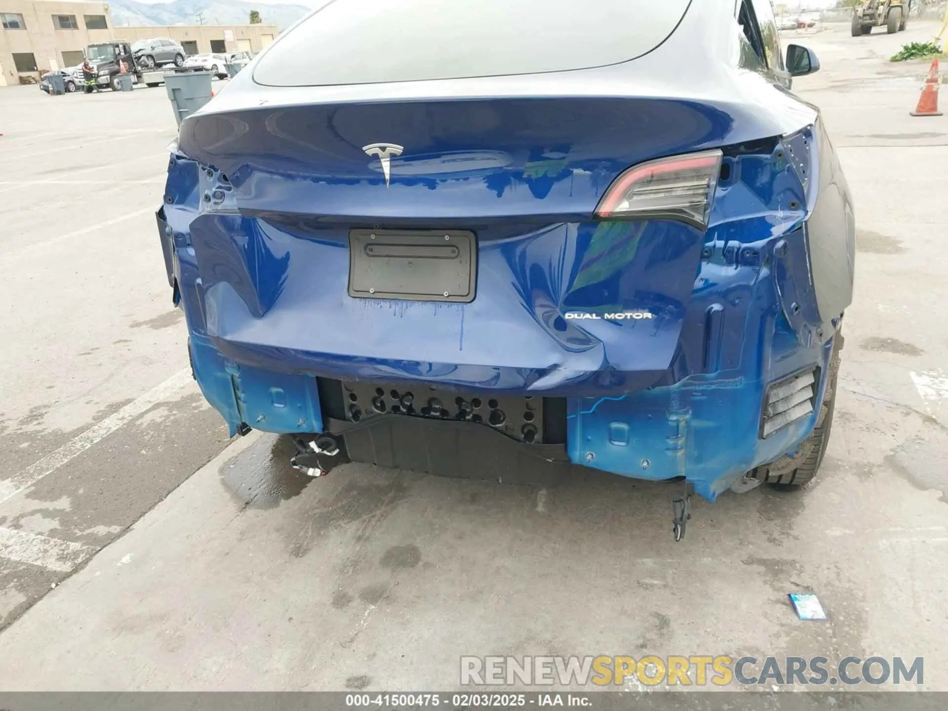 6 Photograph of a damaged car 7SAYGAEE3NF573141 TESLA MODEL Y 2022