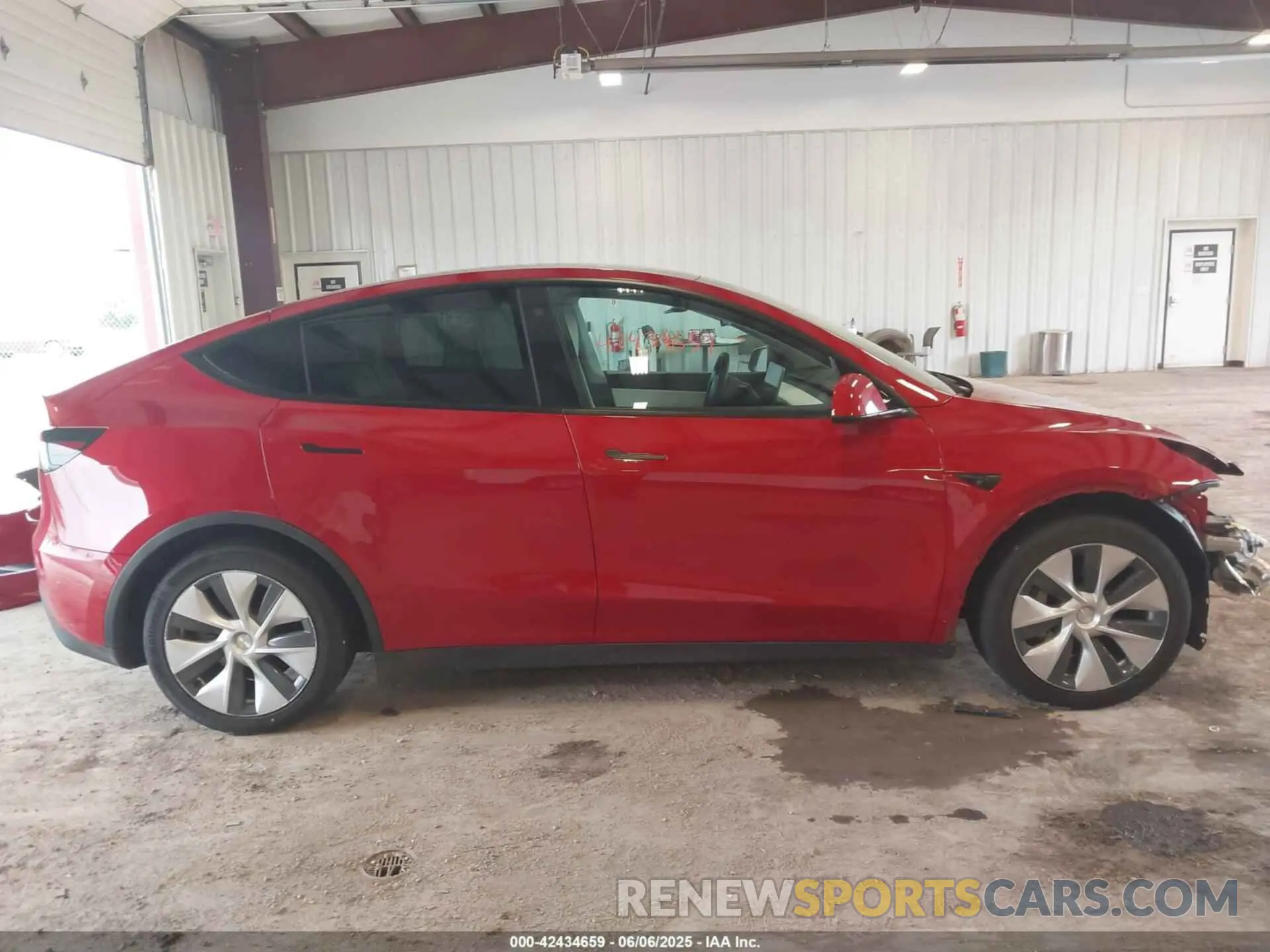 14 Photograph of a damaged car 7SAYGAEE4NF309961 TESLA MODEL Y 2022
