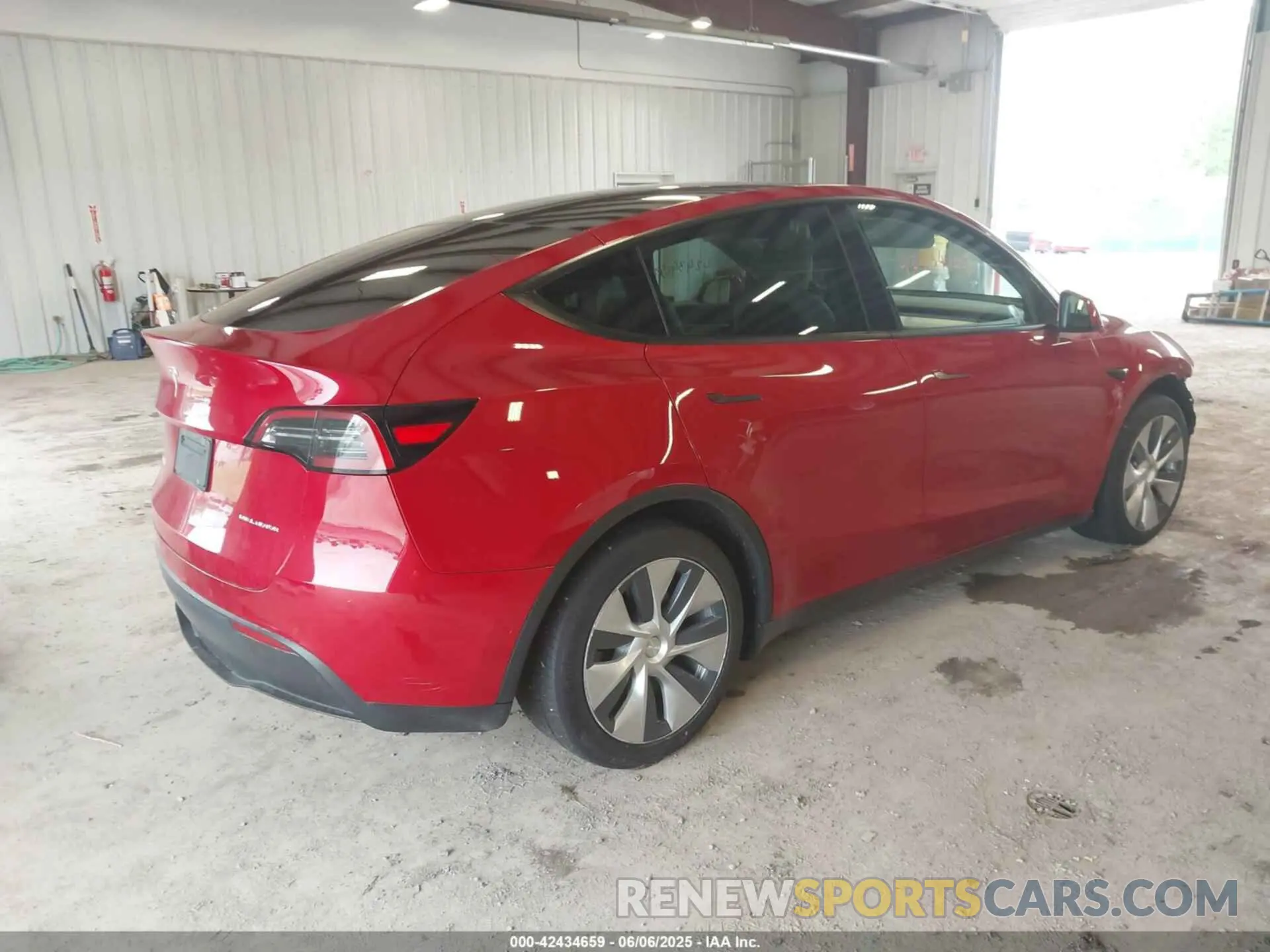 4 Photograph of a damaged car 7SAYGAEE4NF309961 TESLA MODEL Y 2022