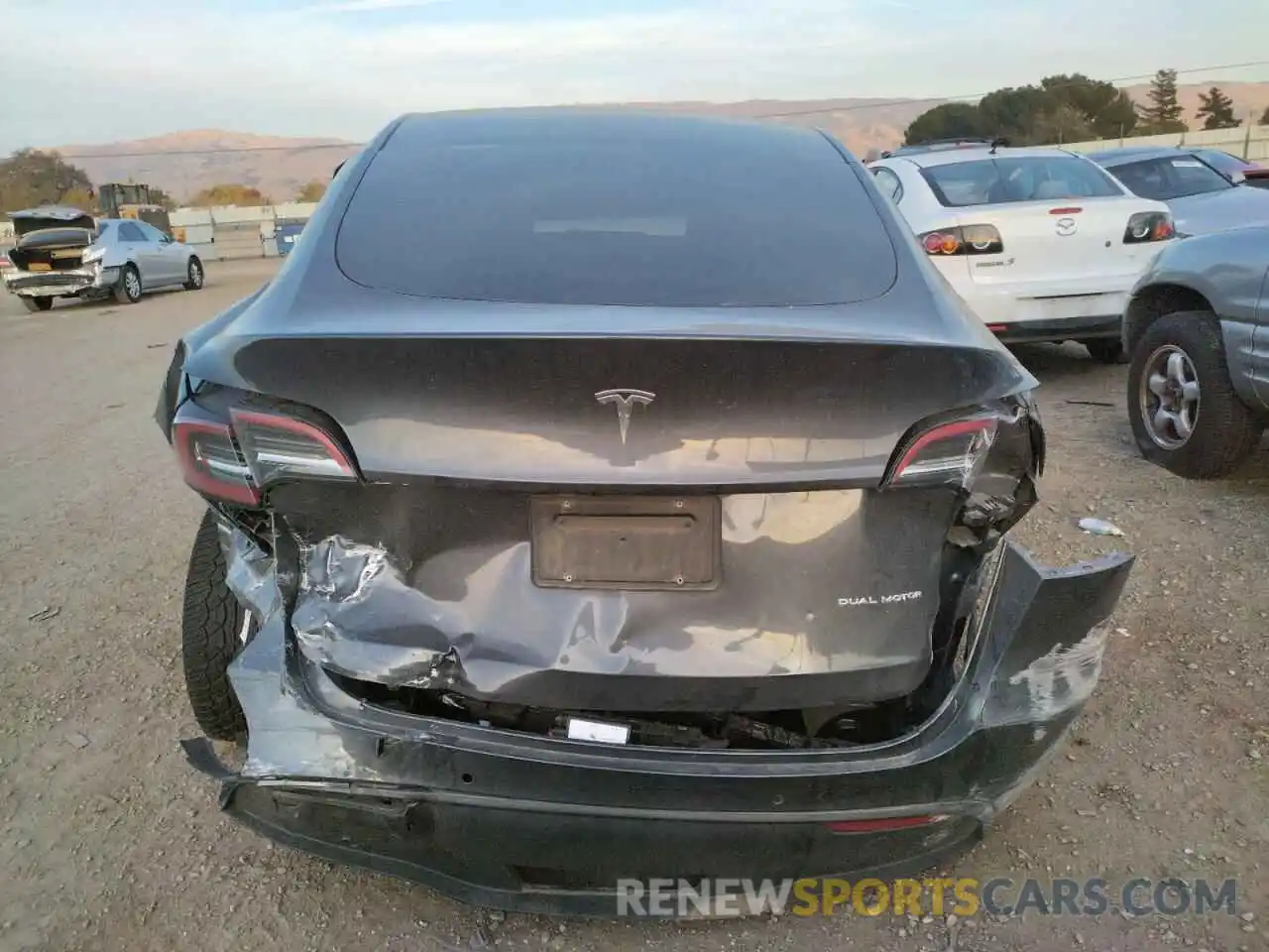 6 Photograph of a damaged car 7SAYGAEE4NF337940 TESLA MODEL Y 2022