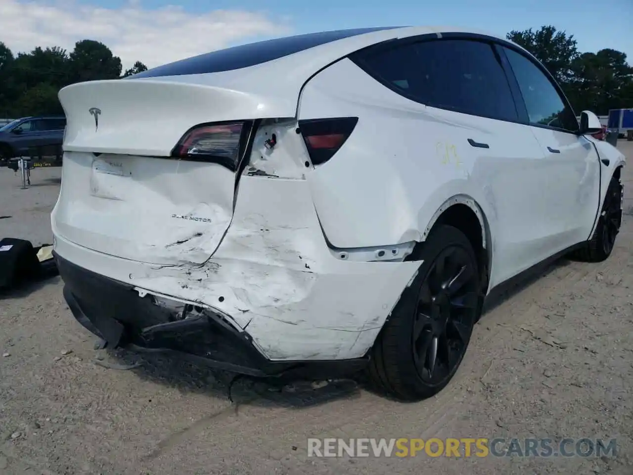 4 Photograph of a damaged car 7SAYGAEE4NF400227 TESLA MODEL Y 2022