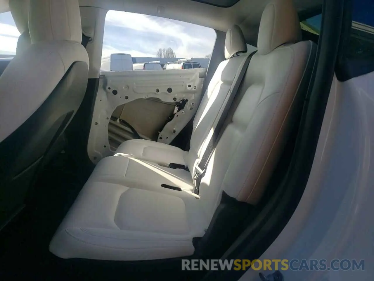 10 Photograph of a damaged car 7SAYGAEE4NF521288 TESLA MODEL Y 2022