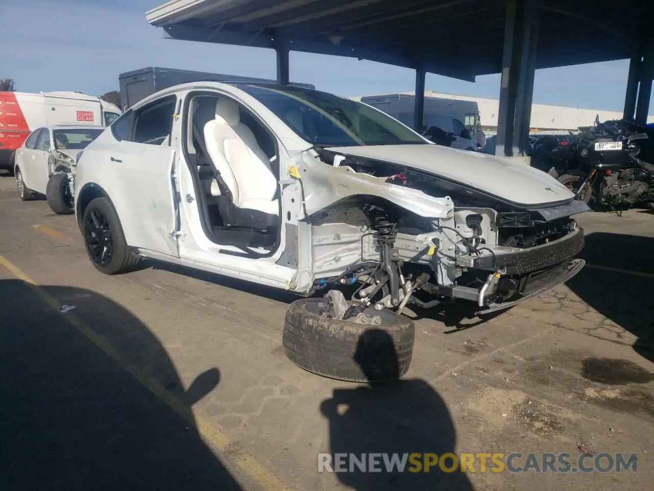 4 Photograph of a damaged car 7SAYGAEE4NF521288 TESLA MODEL Y 2022