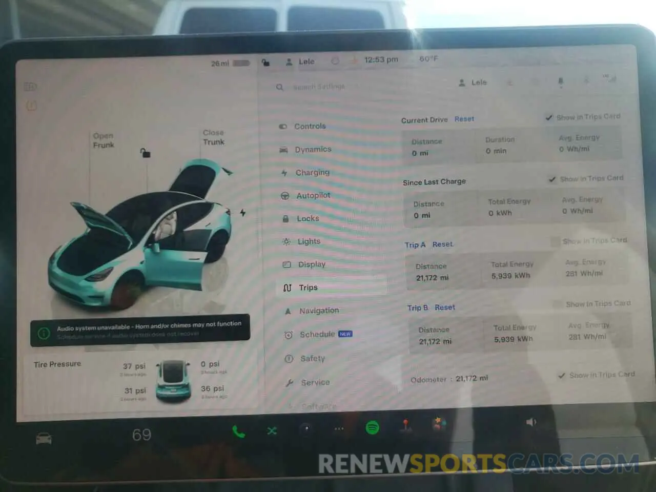 9 Photograph of a damaged car 7SAYGAEE4NF521288 TESLA MODEL Y 2022