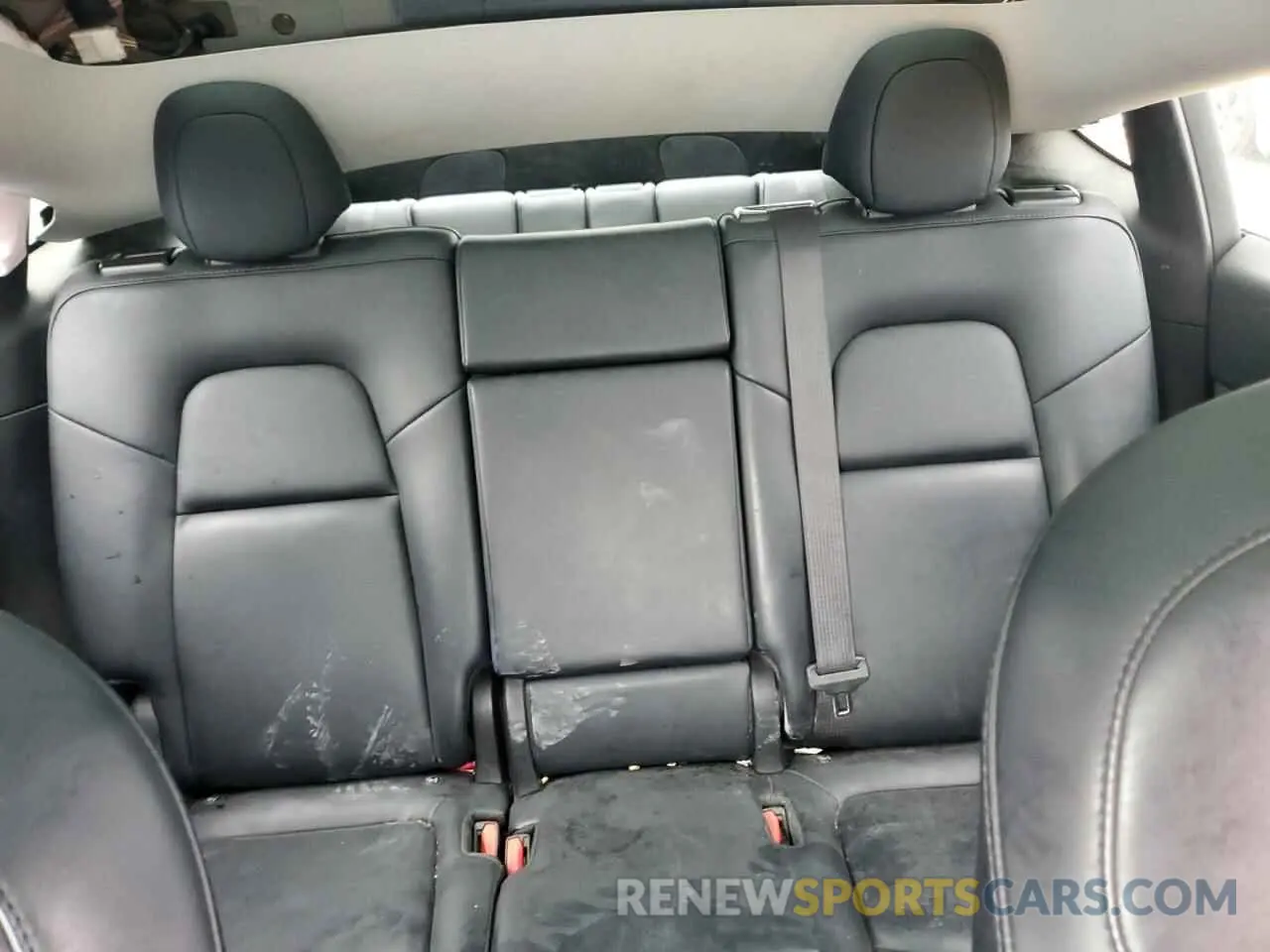 10 Photograph of a damaged car 7SAYGAEE4NF543503 TESLA MODEL Y 2022