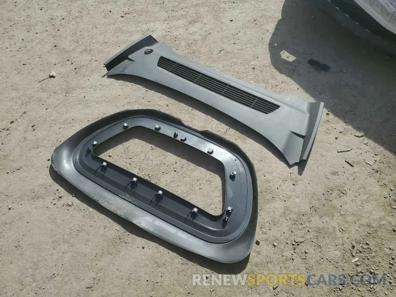 13 Photograph of a damaged car 7SAYGAEE4NF561676 TESLA MODEL Y 2022