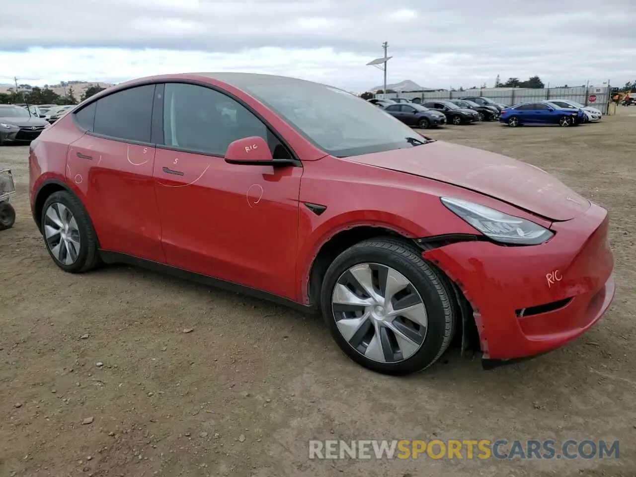4 Photograph of a damaged car 7SAYGAEE4NF570653 TESLA MODEL Y 2022