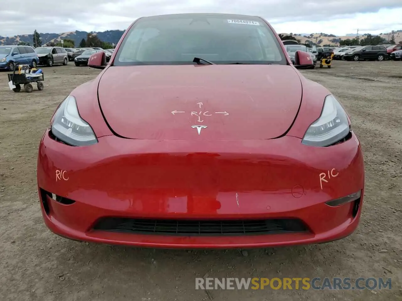 5 Photograph of a damaged car 7SAYGAEE4NF570653 TESLA MODEL Y 2022