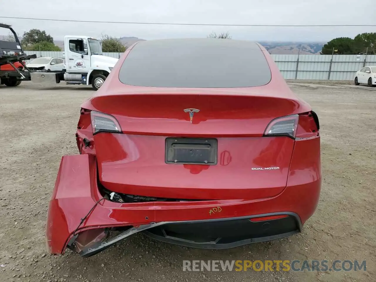 6 Photograph of a damaged car 7SAYGAEE4NF570653 TESLA MODEL Y 2022