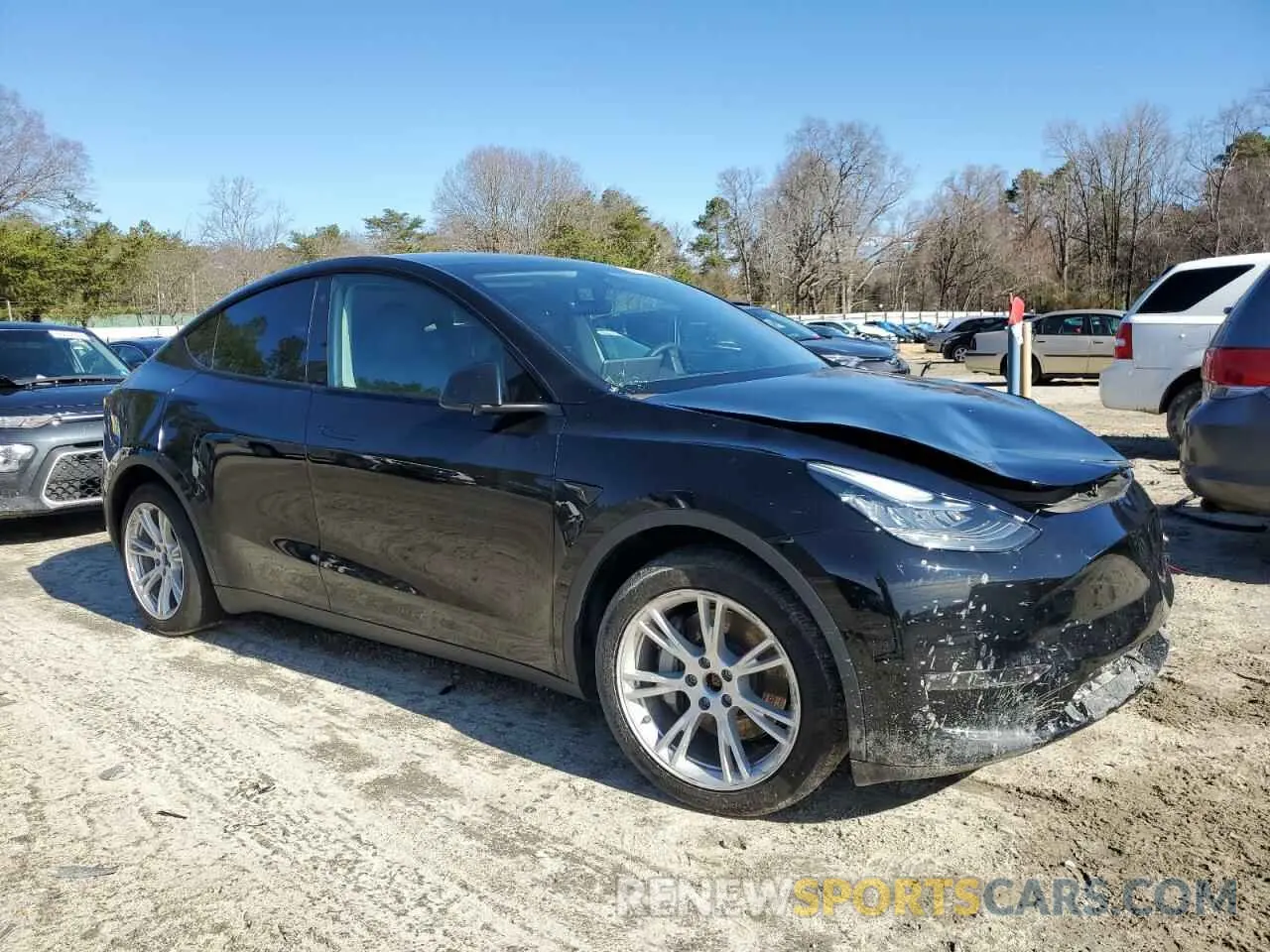 4 Photograph of a damaged car 7SAYGAEE5NF378867 TESLA MODEL Y 2022