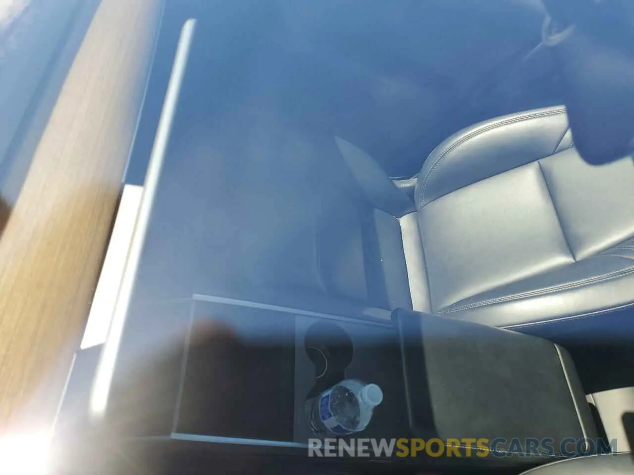 9 Photograph of a damaged car 7SAYGAEE5NF378867 TESLA MODEL Y 2022