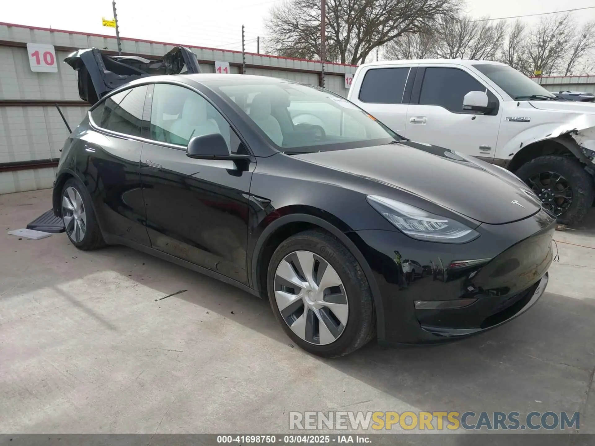 1 Photograph of a damaged car 7SAYGAEE5NF428327 TESLA MODEL Y 2022