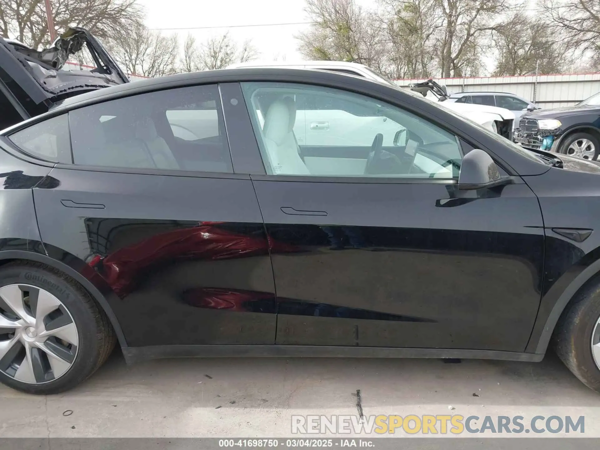 13 Photograph of a damaged car 7SAYGAEE5NF428327 TESLA MODEL Y 2022