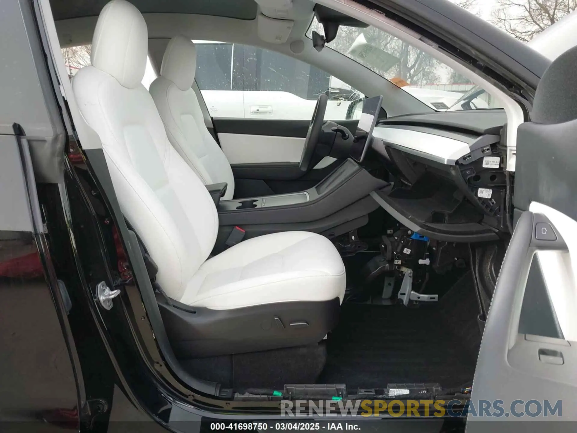 5 Photograph of a damaged car 7SAYGAEE5NF428327 TESLA MODEL Y 2022