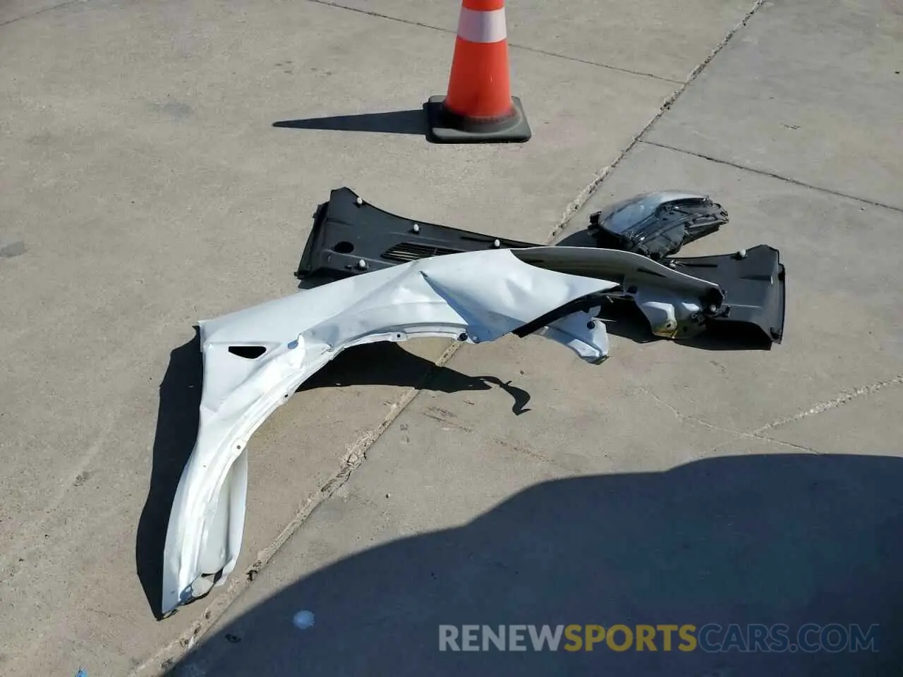 12 Photograph of a damaged car 7SAYGAEE5NF535586 TESLA MODEL Y 2022