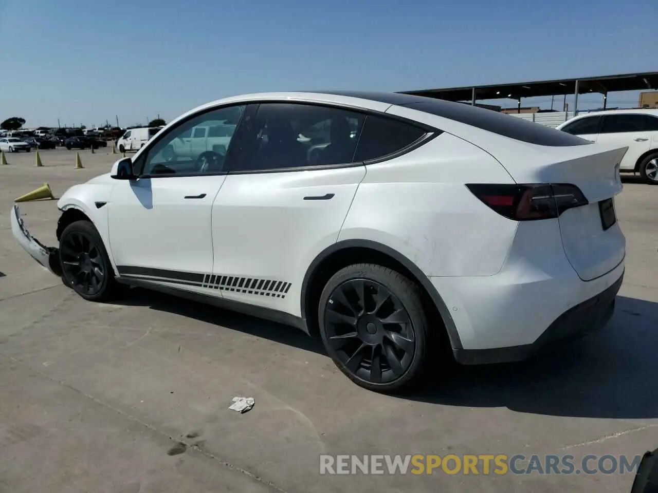 2 Photograph of a damaged car 7SAYGAEE5NF535586 TESLA MODEL Y 2022
