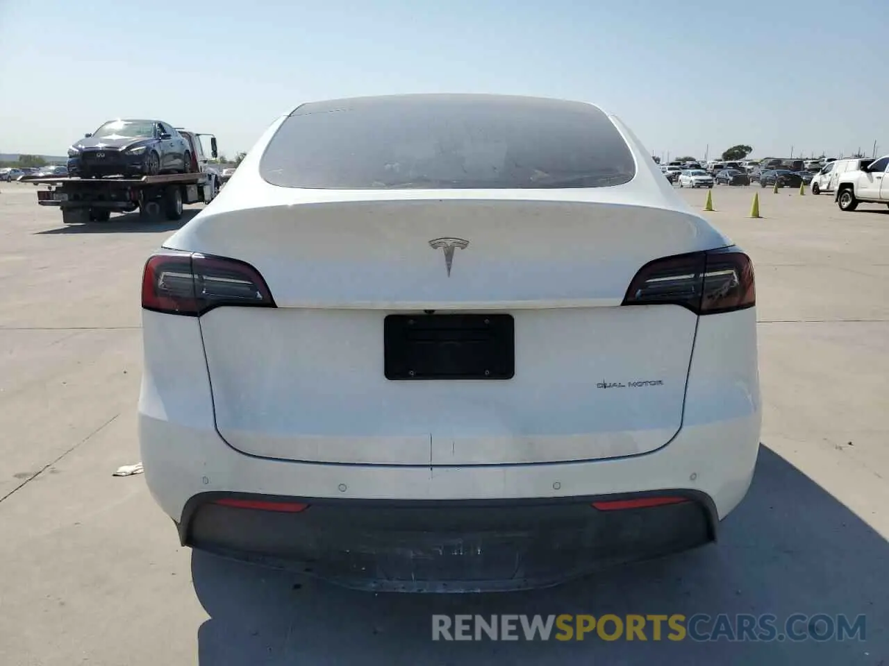 6 Photograph of a damaged car 7SAYGAEE5NF535586 TESLA MODEL Y 2022