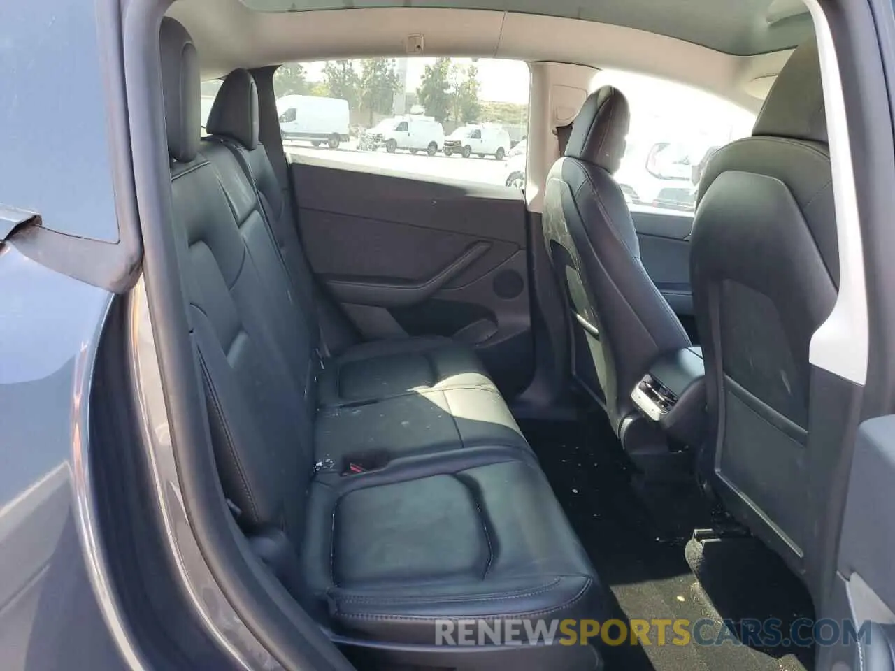 11 Photograph of a damaged car 7SAYGAEE5NF553408 TESLA MODEL Y 2022