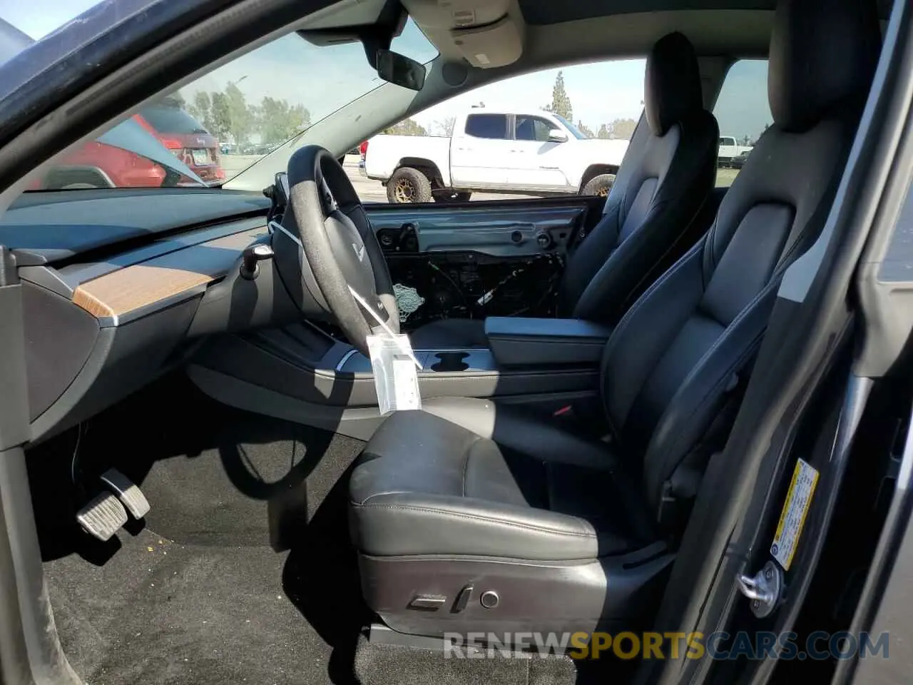 7 Photograph of a damaged car 7SAYGAEE5NF553408 TESLA MODEL Y 2022