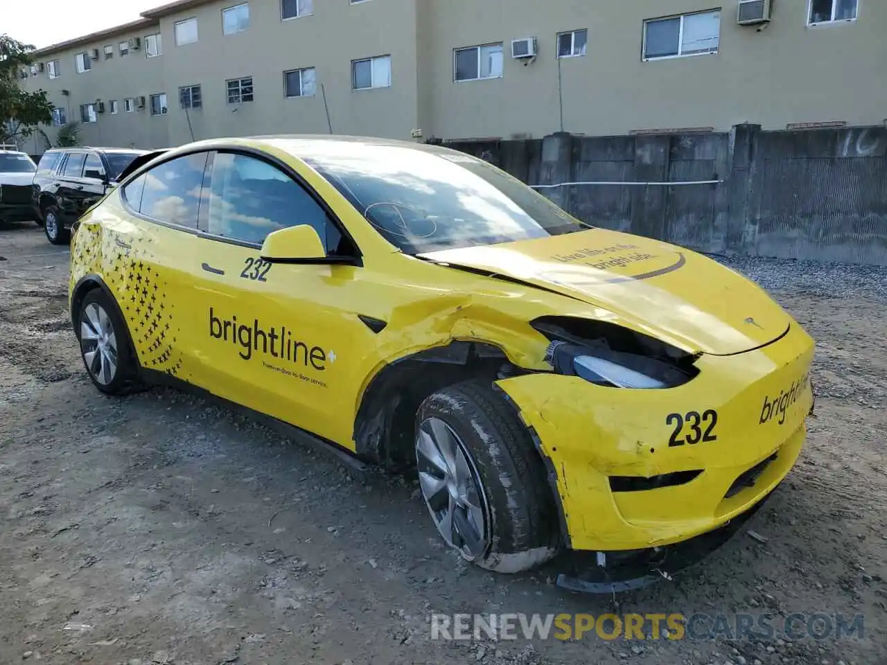 4 Photograph of a damaged car 7SAYGAEE6NF329712 TESLA MODEL Y 2022