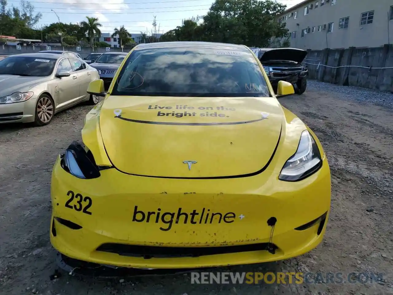 5 Photograph of a damaged car 7SAYGAEE6NF329712 TESLA MODEL Y 2022