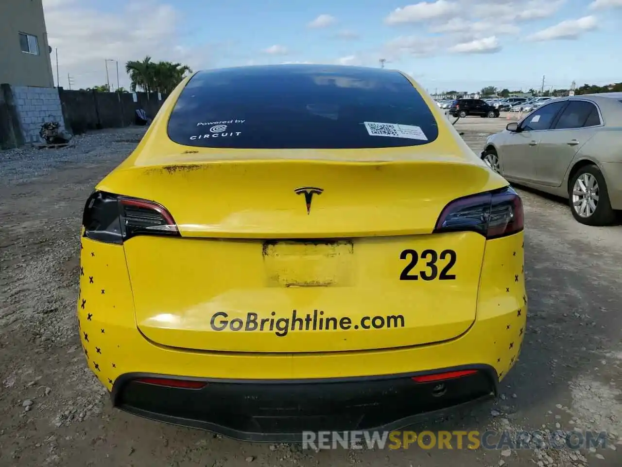 6 Photograph of a damaged car 7SAYGAEE6NF329712 TESLA MODEL Y 2022