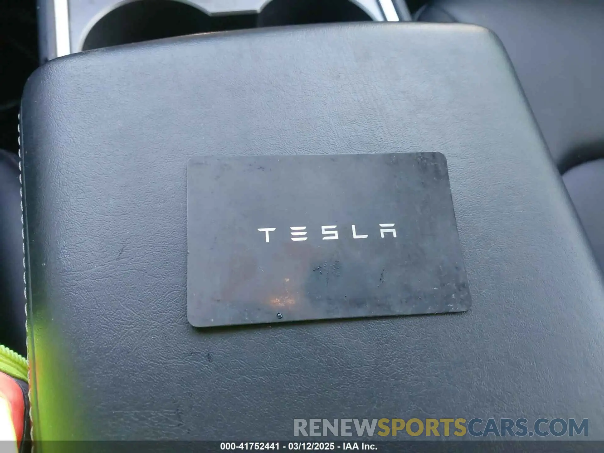 11 Photograph of a damaged car 7SAYGAEE6NF361883 TESLA MODEL Y 2022