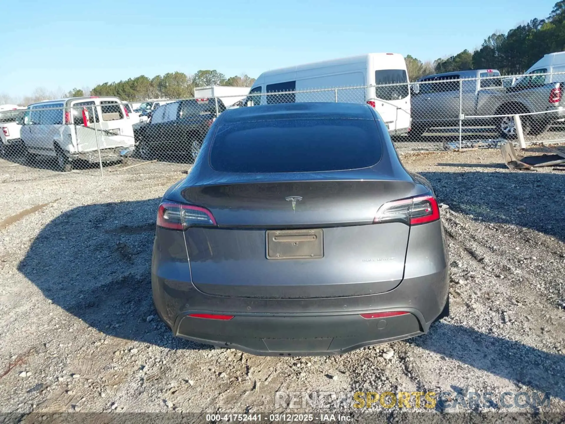 16 Photograph of a damaged car 7SAYGAEE6NF361883 TESLA MODEL Y 2022