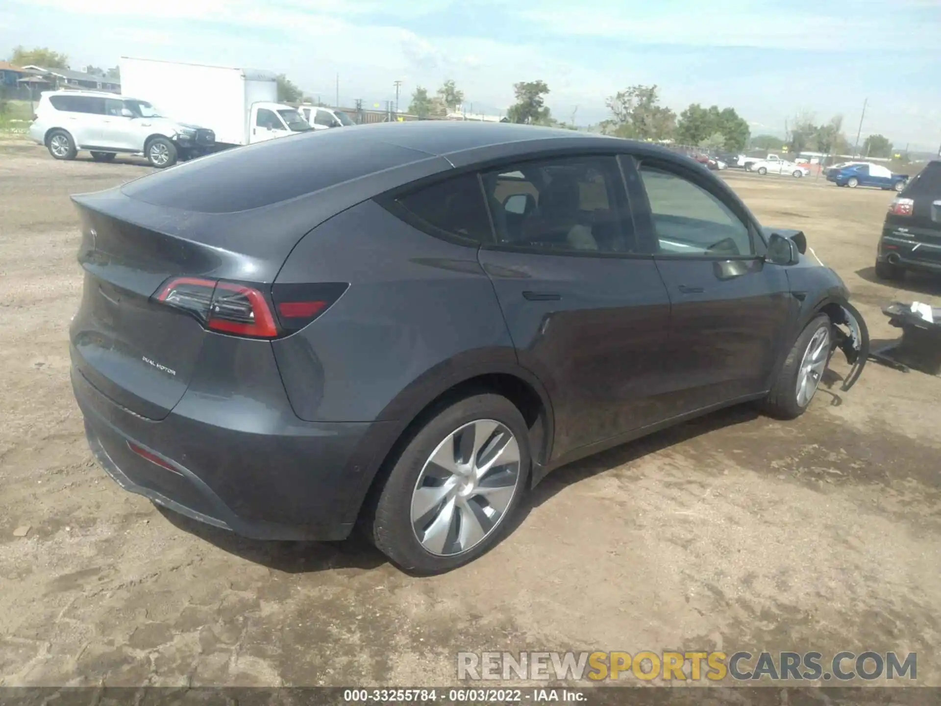 4 Photograph of a damaged car 7SAYGAEE6NF418907 TESLA MODEL Y 2022