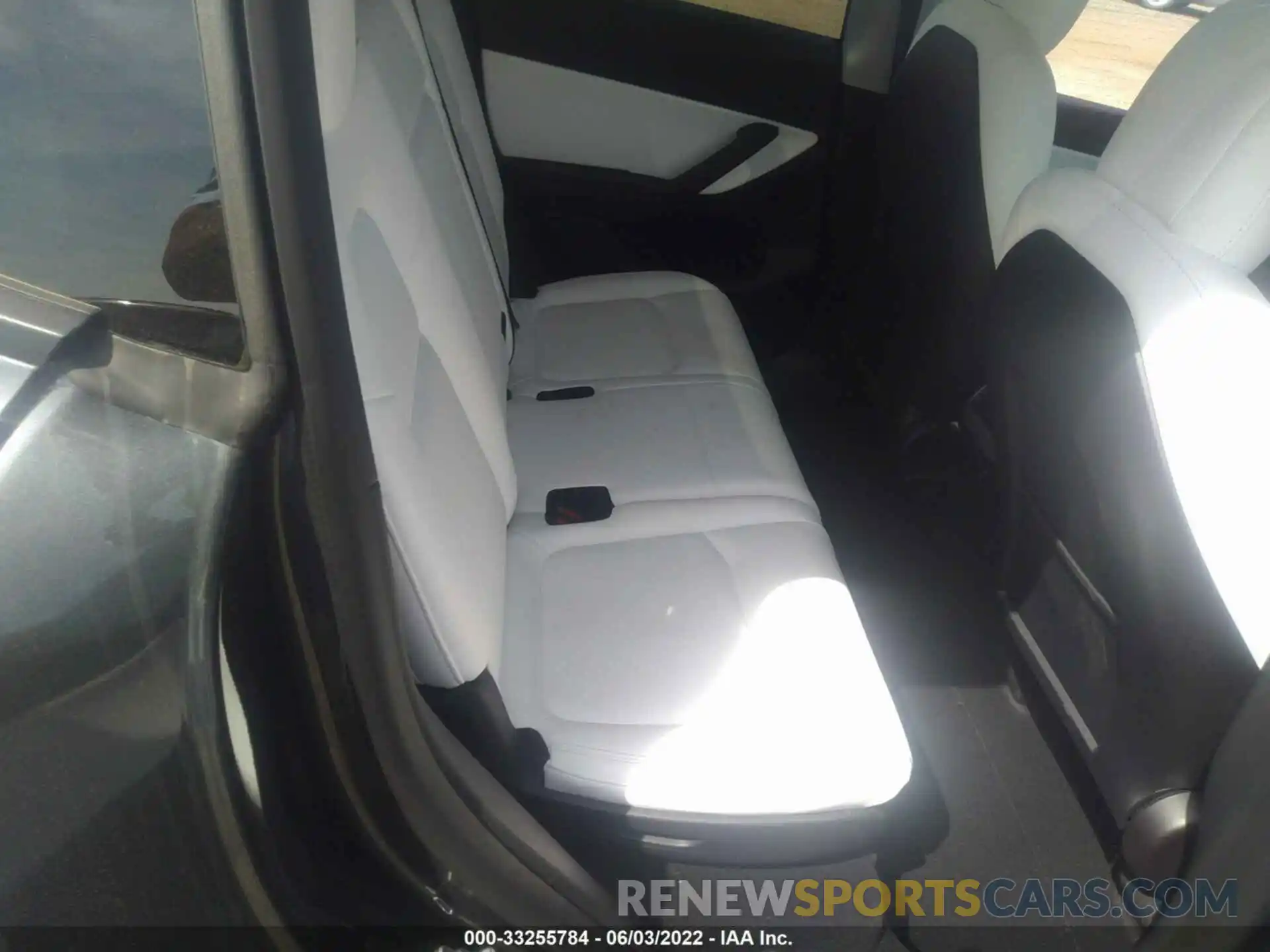 8 Photograph of a damaged car 7SAYGAEE6NF418907 TESLA MODEL Y 2022