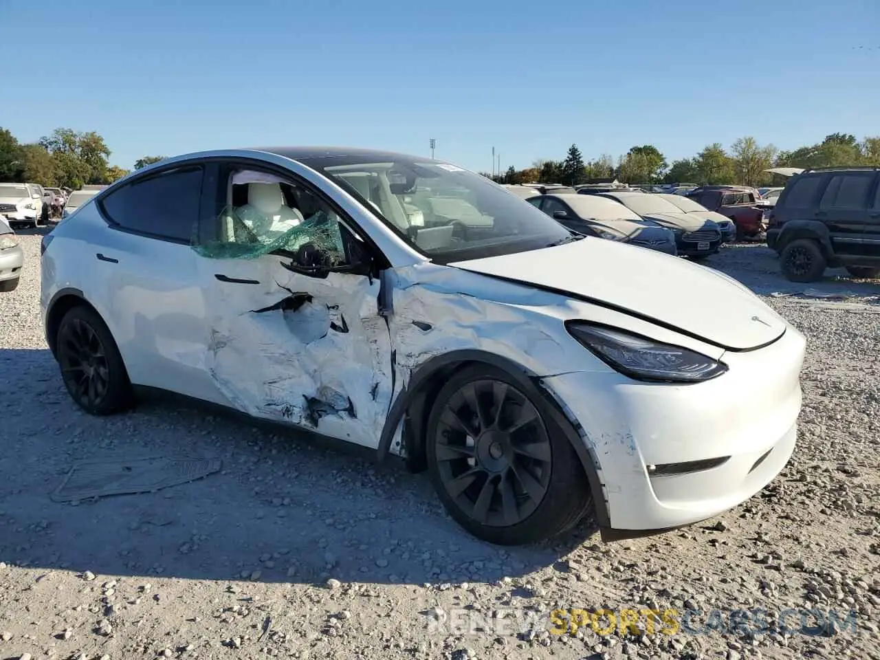 4 Photograph of a damaged car 7SAYGAEE6NF505383 TESLA MODEL Y 2022