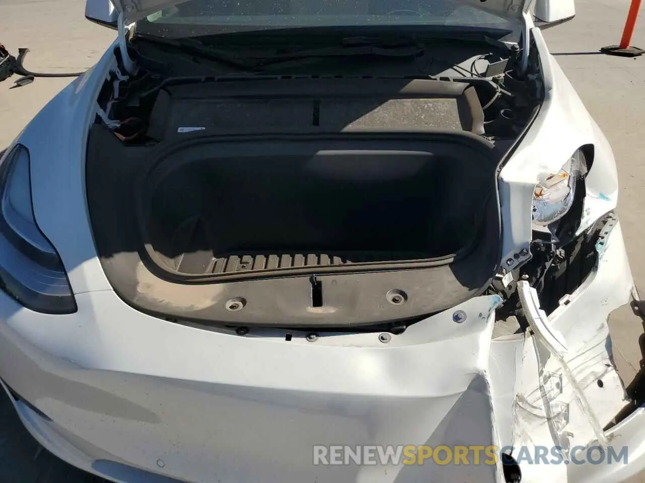 13 Photograph of a damaged car 7SAYGAEE6NF506405 TESLA MODEL Y 2022