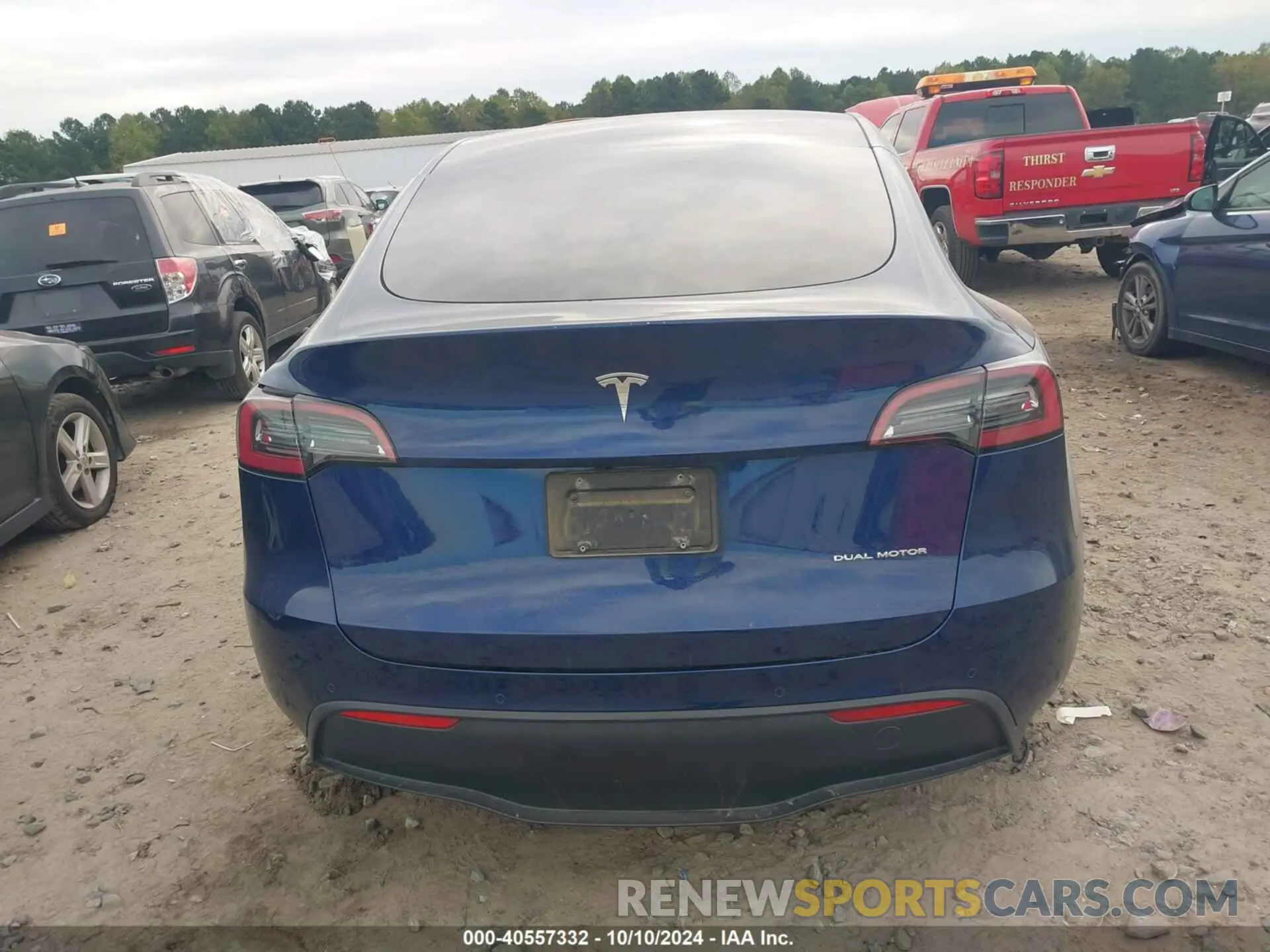 15 Photograph of a damaged car 7SAYGAEE6NF515816 TESLA MODEL Y 2022