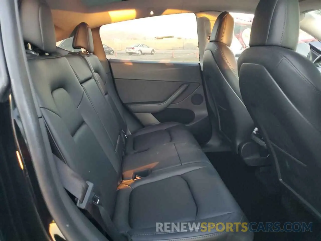 11 Photograph of a damaged car 7SAYGAEE6NF552025 TESLA MODEL Y 2022