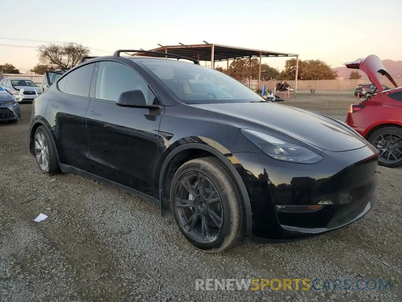 4 Photograph of a damaged car 7SAYGAEE6NF552025 TESLA MODEL Y 2022