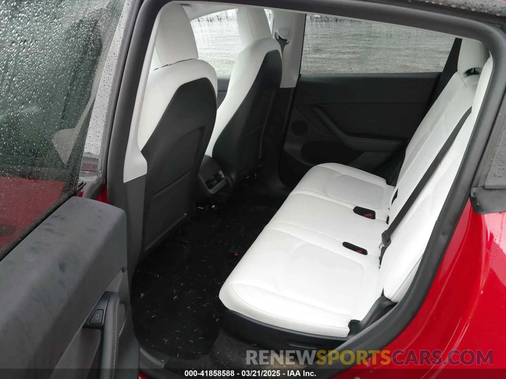 8 Photograph of a damaged car 7SAYGAEE6NF559332 TESLA MODEL Y 2022