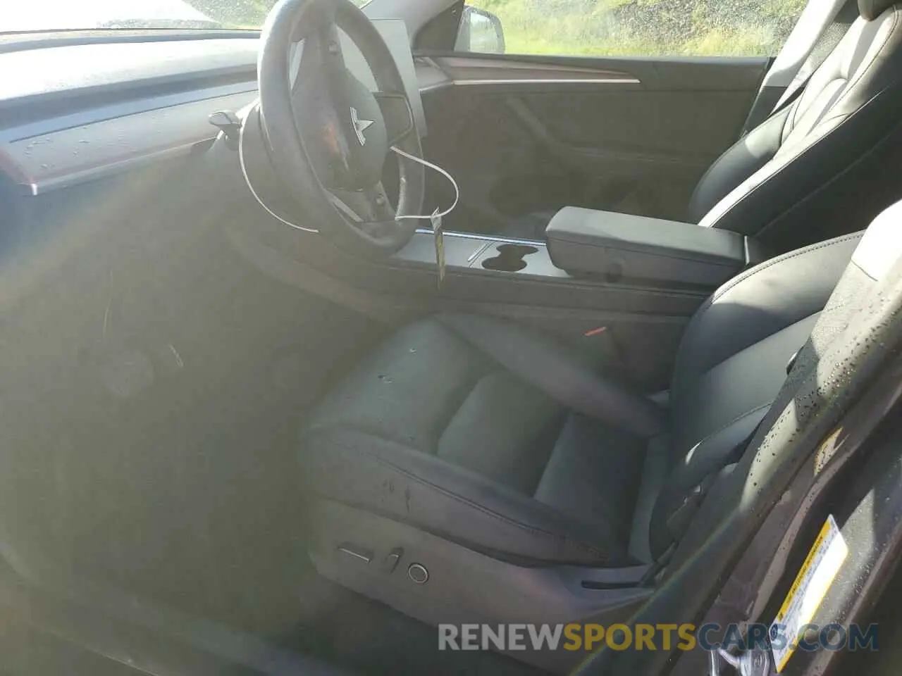 7 Photograph of a damaged car 7SAYGAEE6NF576132 TESLA MODEL Y 2022