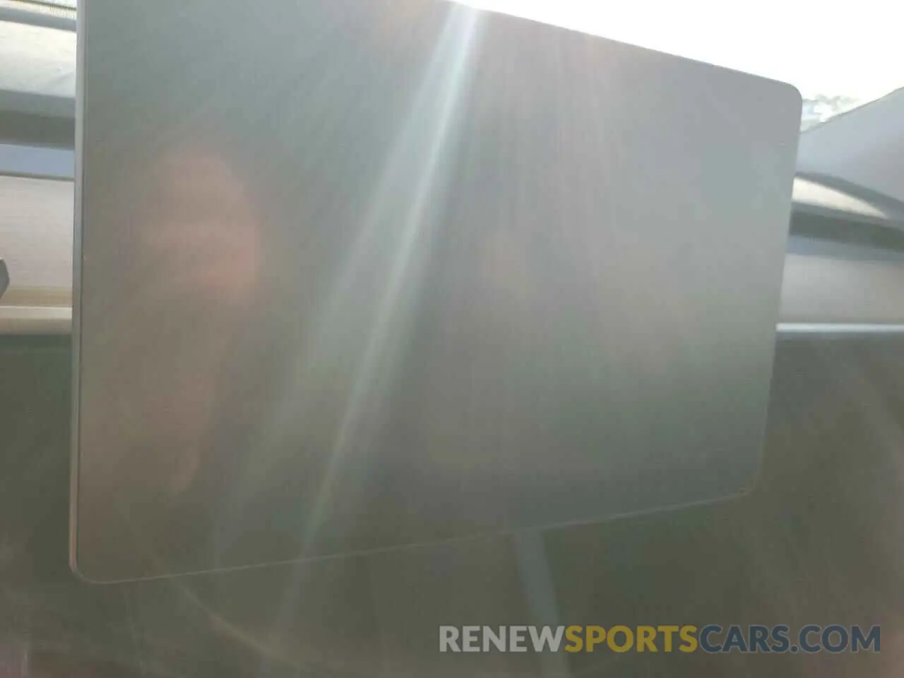 9 Photograph of a damaged car 7SAYGAEE6NF576132 TESLA MODEL Y 2022