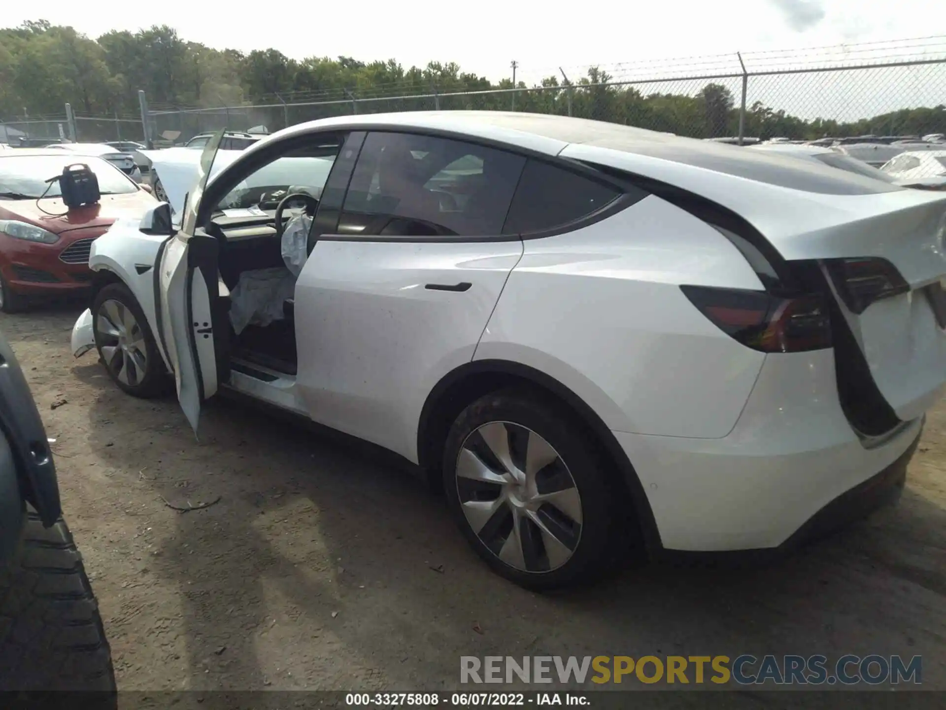 3 Photograph of a damaged car 7SAYGAEE7NF337771 TESLA MODEL Y 2022