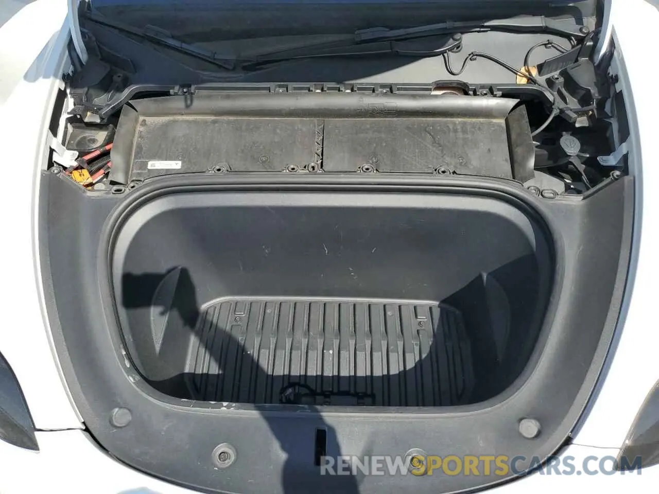 11 Photograph of a damaged car 7SAYGAEE7NF348088 TESLA MODEL Y 2022
