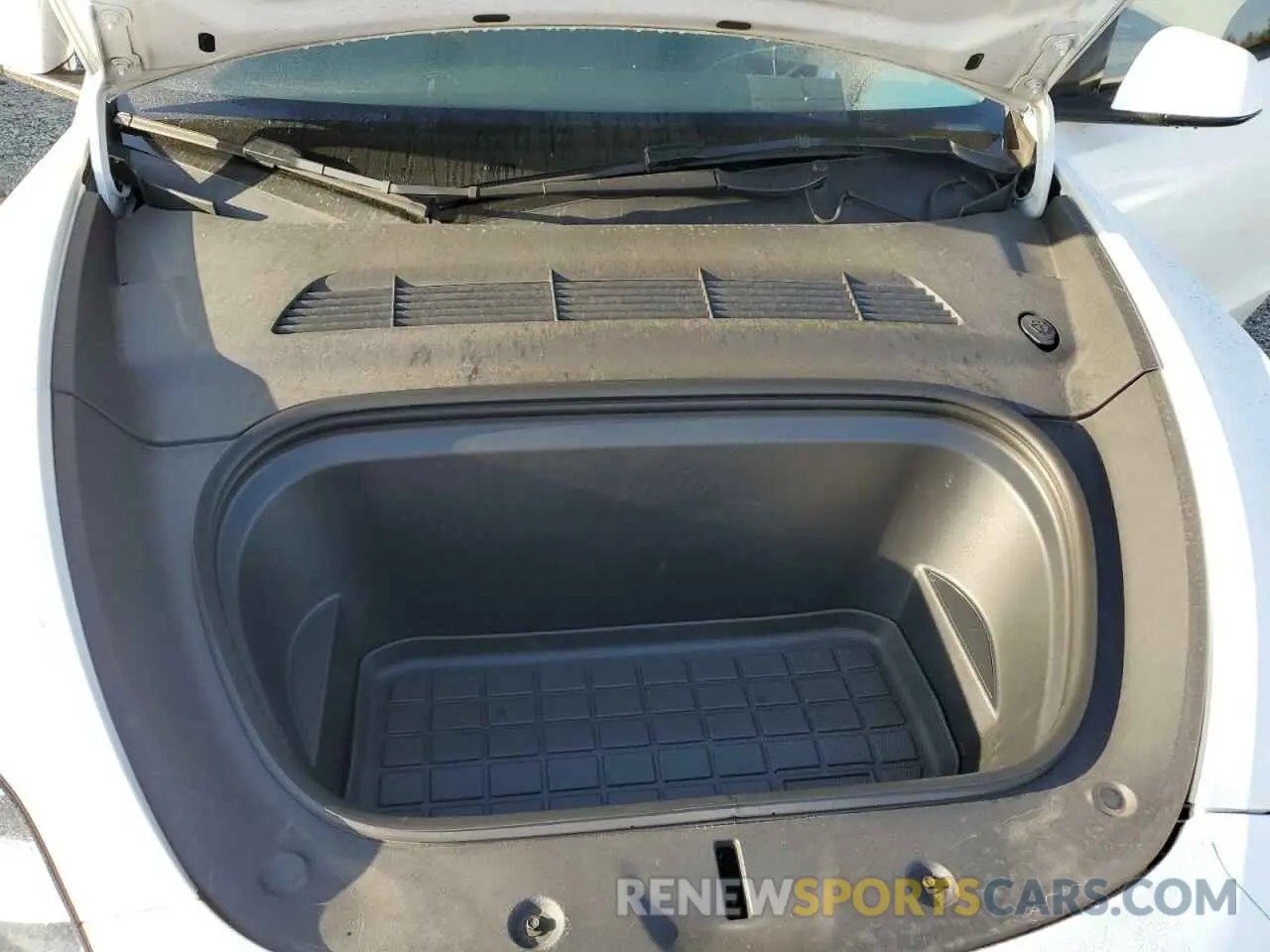 12 Photograph of a damaged car 7SAYGAEE7NF376795 TESLA MODEL Y 2022