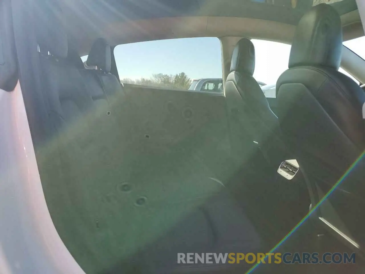 11 Photograph of a damaged car 7SAYGAEE7NF429253 TESLA MODEL Y 2022