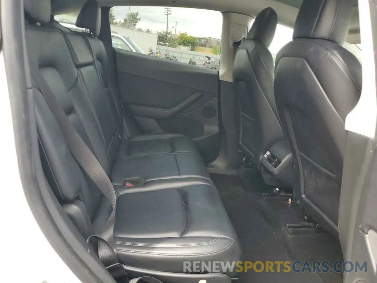 10 Photograph of a damaged car 7SAYGAEE7NF506140 TESLA MODEL Y 2022