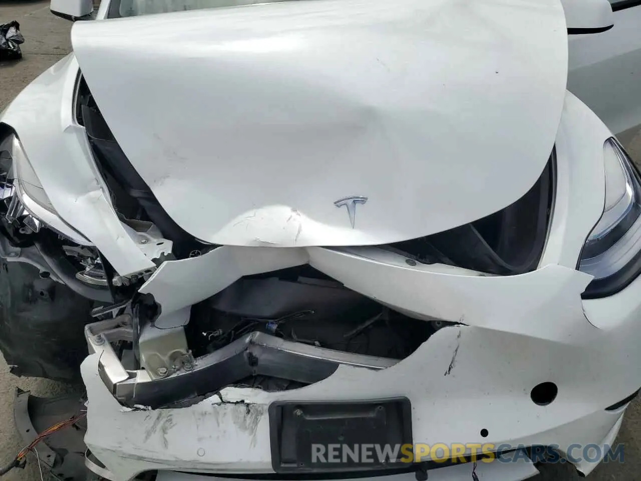 11 Photograph of a damaged car 7SAYGAEE7NF506140 TESLA MODEL Y 2022