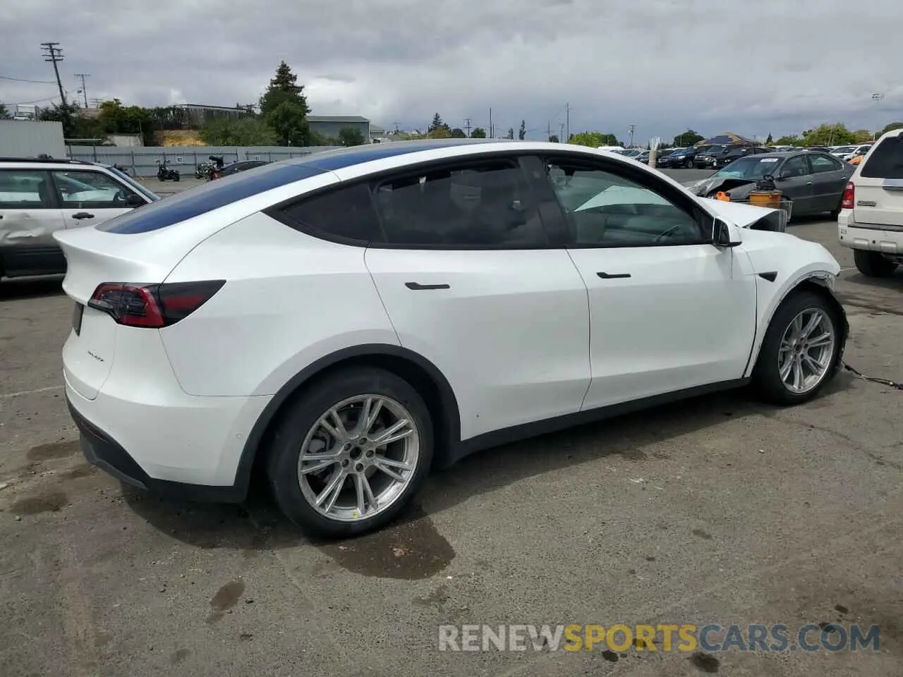 3 Photograph of a damaged car 7SAYGAEE7NF506140 TESLA MODEL Y 2022
