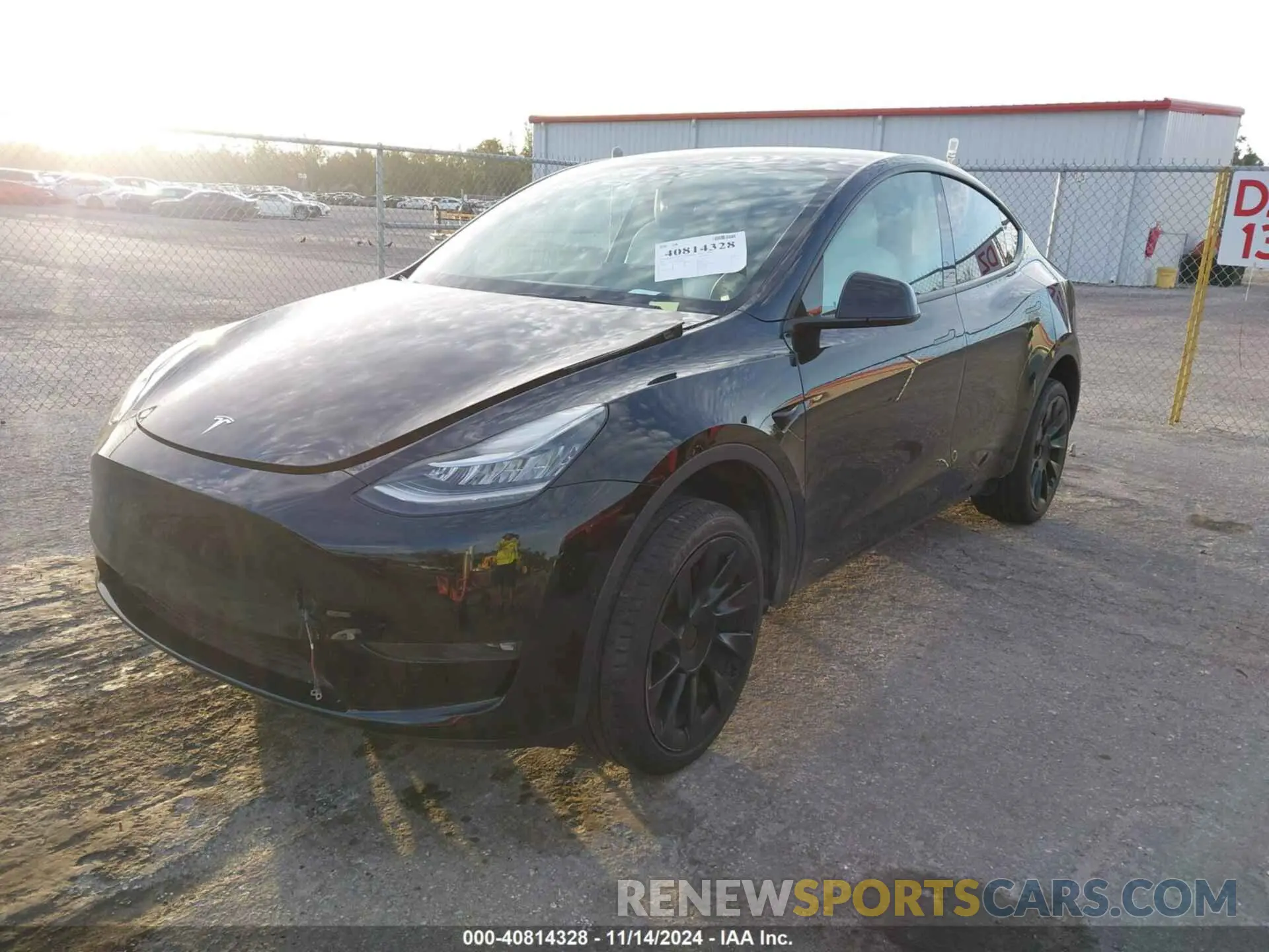 2 Photograph of a damaged car 7SAYGAEE8NF428841 TESLA MODEL Y 2022